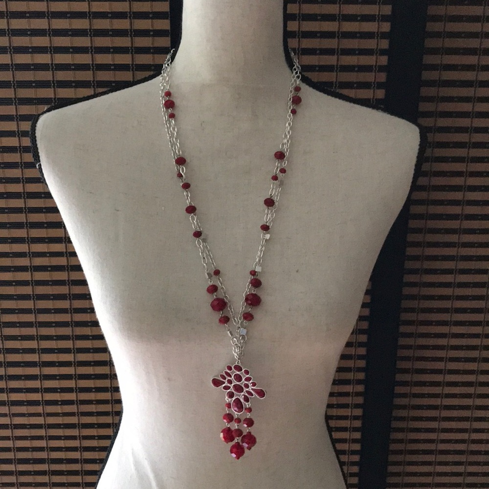 Woman’s necklace